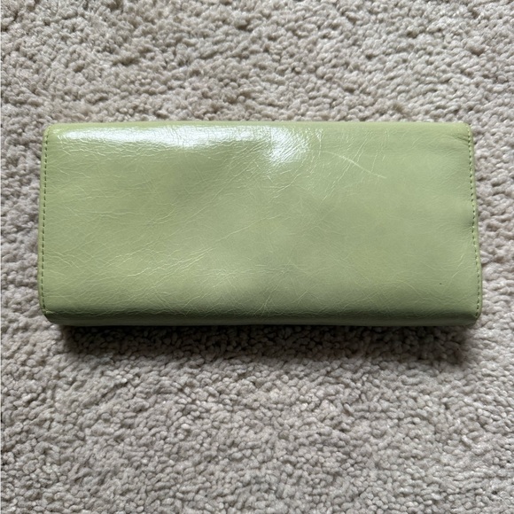 HOBO Rachel Pale Green Frame Clutch / Wallet - Picture 3 of 6